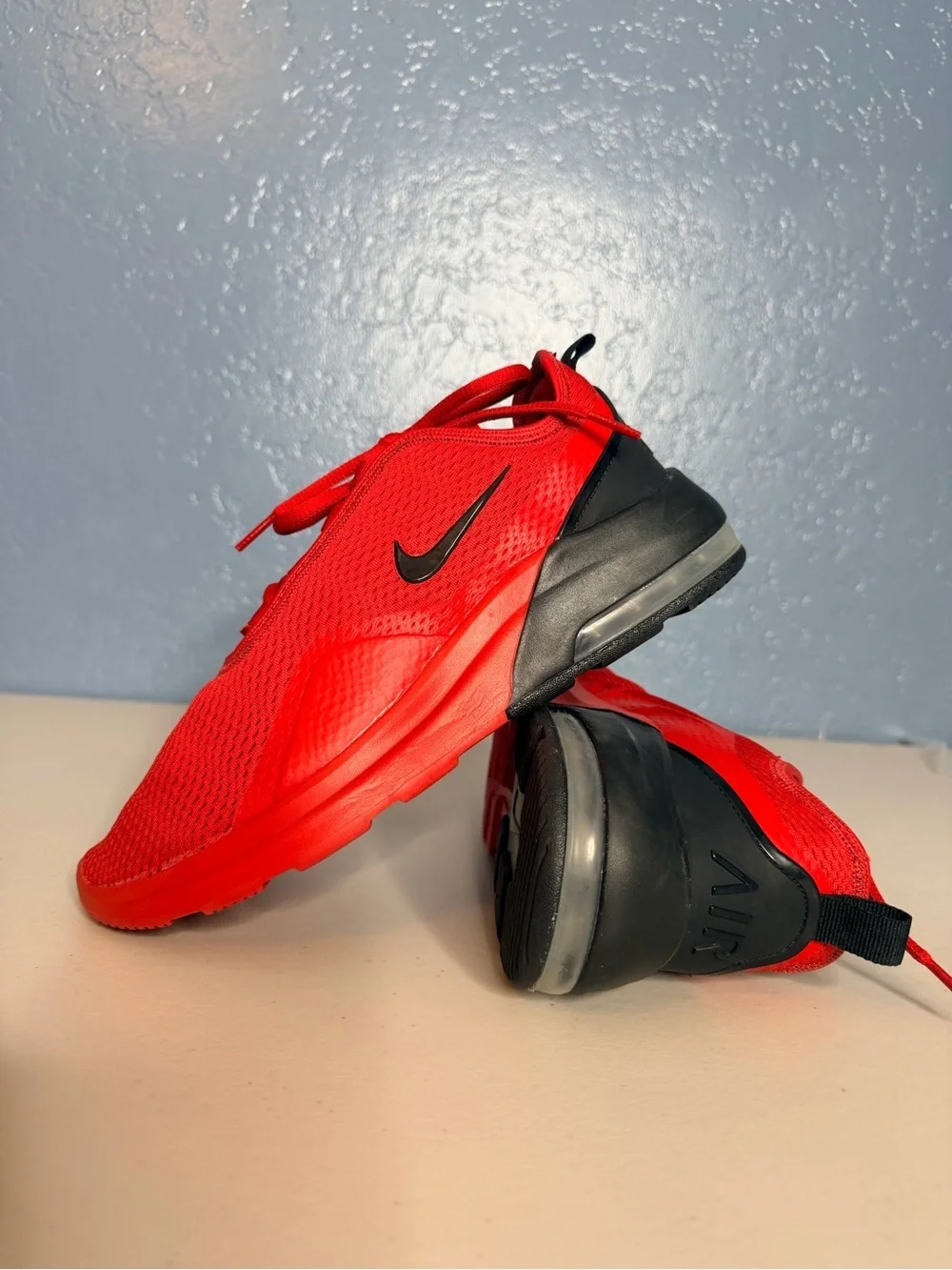 Nike Air Max Motion 2 in University Red and Black A00266-601 men size 8